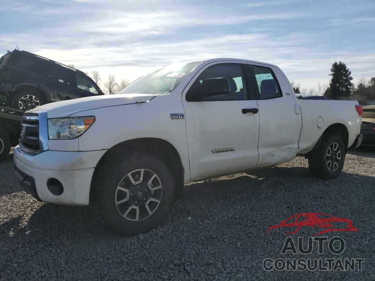 TOYOTA TUNDRA 2011 - 5TFUY5F18BX188901