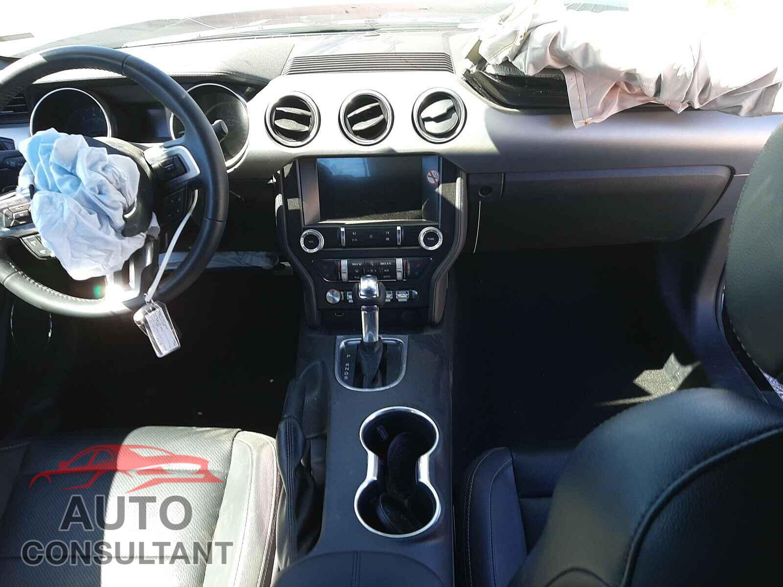 FORD MUSTANG 2021 - 1FATP8UH5M5116431