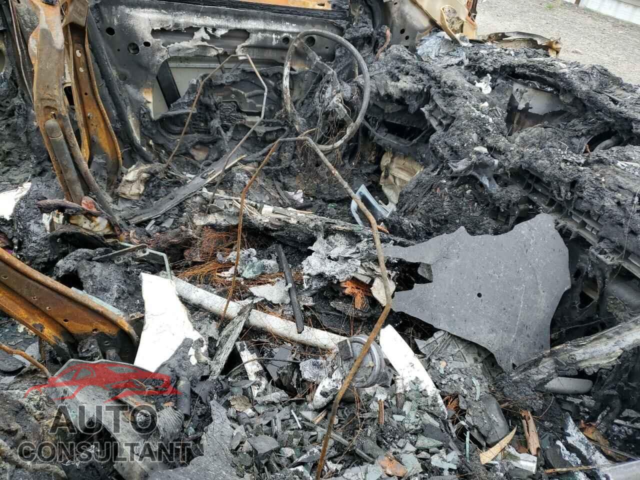 TESLA MODEL 3 2024 - 5YJ3E1EA9RF858023