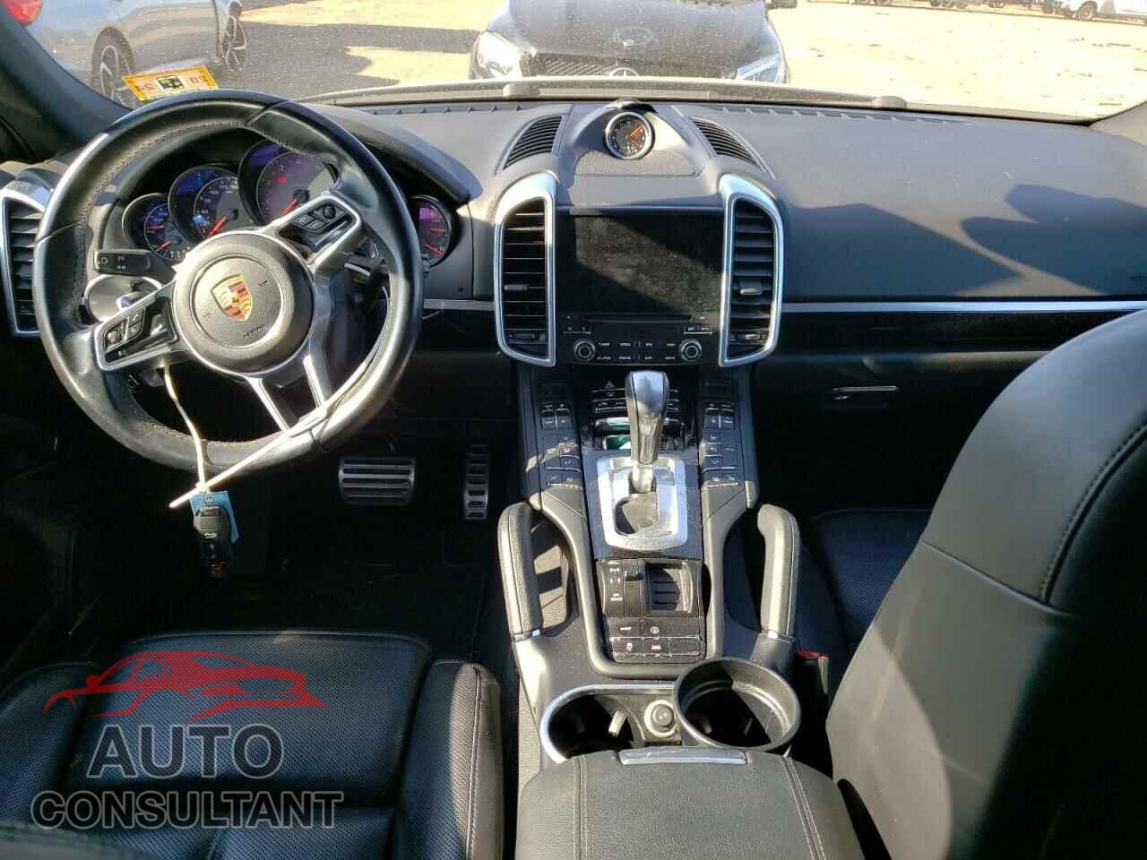 PORSCHE CAYENNE 2017 - WP1AB2A27HLA51563