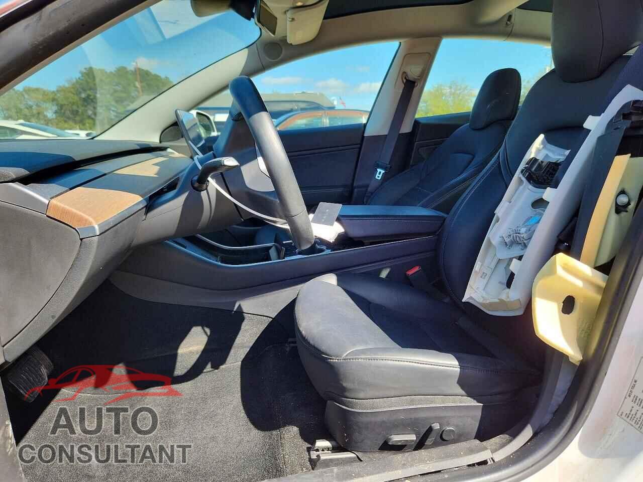 TESLA MODEL 3 2019 - 5YJ3E1EA2KF311763