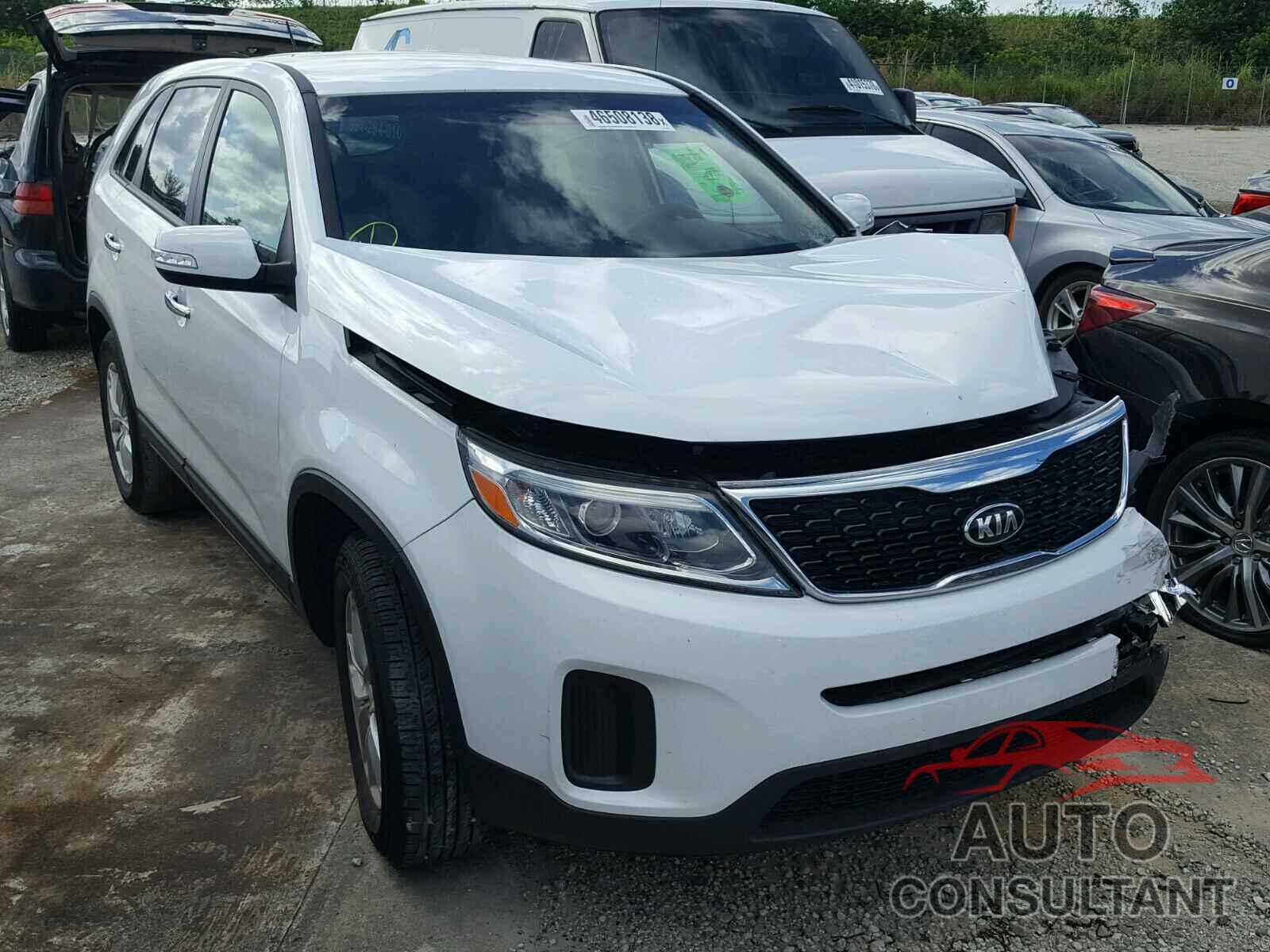 KIA SORENTO LX 2015 - 5XYKT3A67FG622067