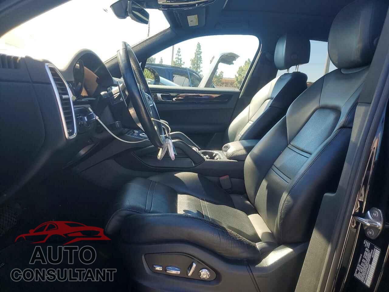 PORSCHE CAYENNE 2019 - WP1AA2AY4KDA06508