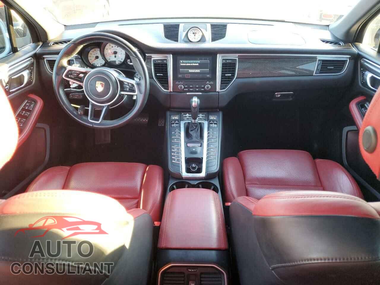 PORSCHE MACAN 2018 - WP1AG2A5XJLB60200
