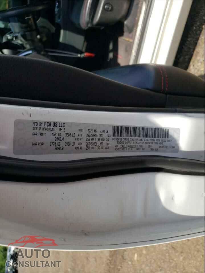 DODGE DURANGO 2017 - 1C4SDJCT4HC623317