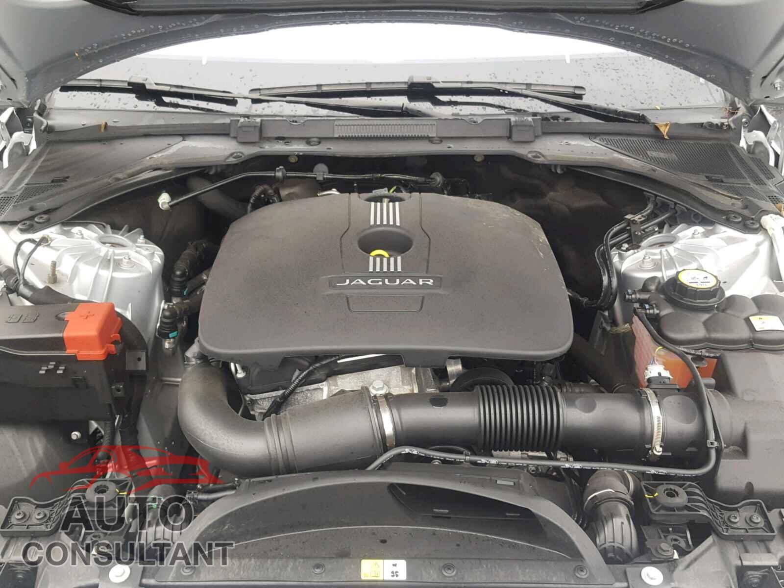 JAGUAR XE 2017 - SAJAR4BG1HA969521