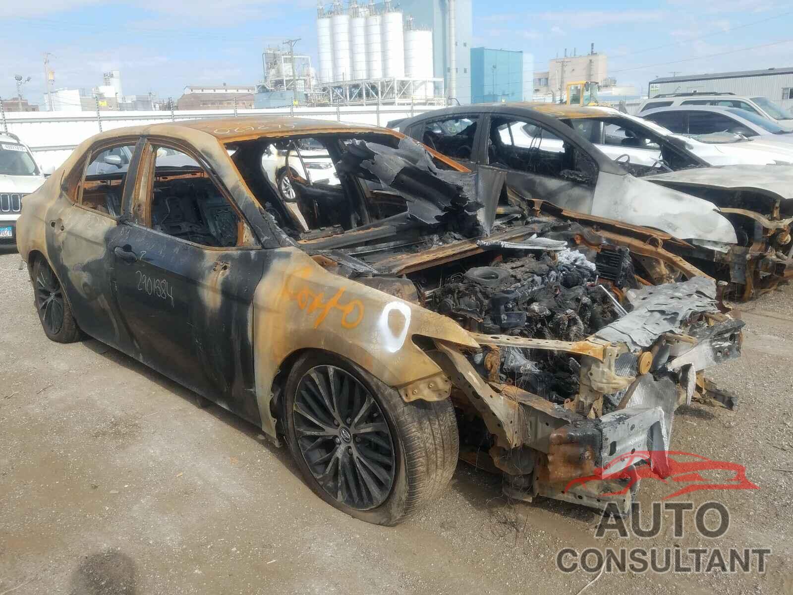 TOYOTA CAMRY 2020 - 4T1G11AKXLU941434