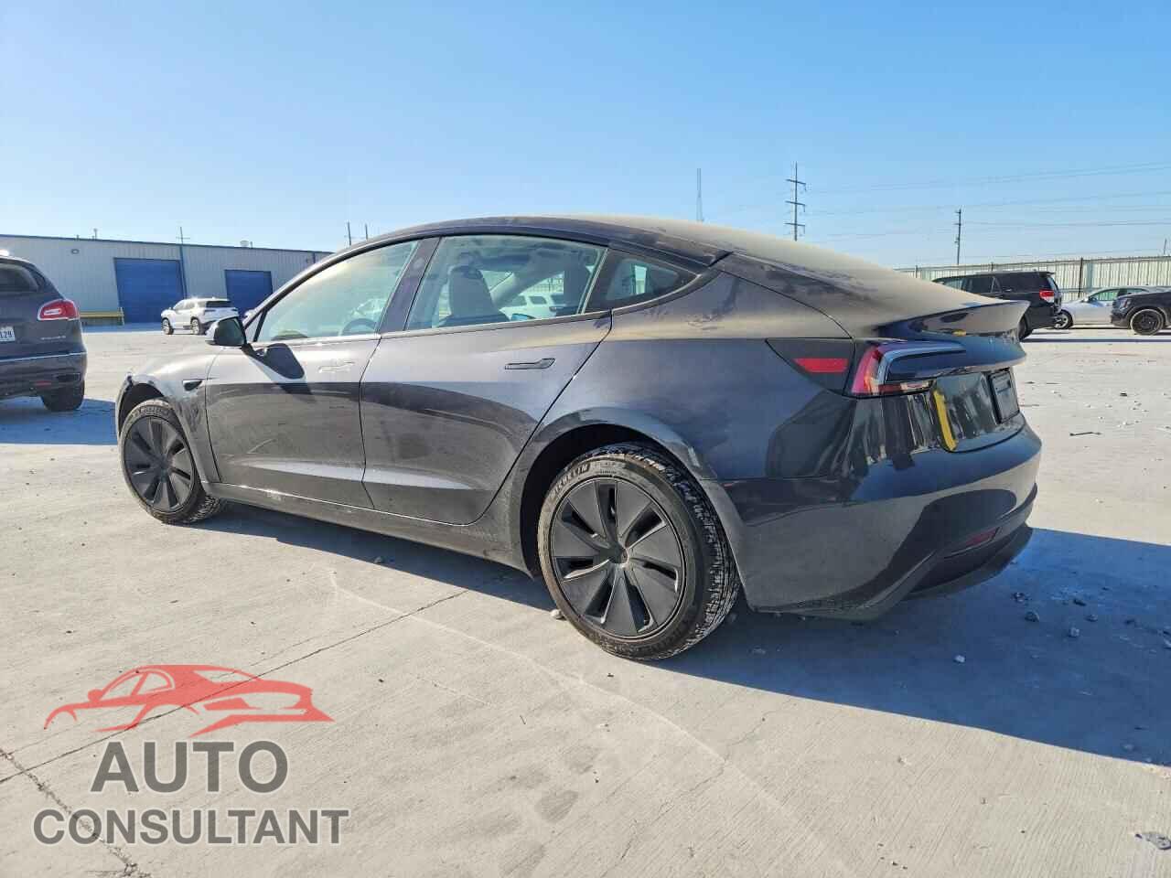 TESLA MODEL 3 2025 - 5YJ3E1EA1SF055437