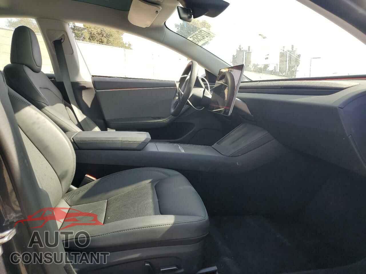 TESLA MODEL 3 2024 - 5YJ3E1EA5RF746514