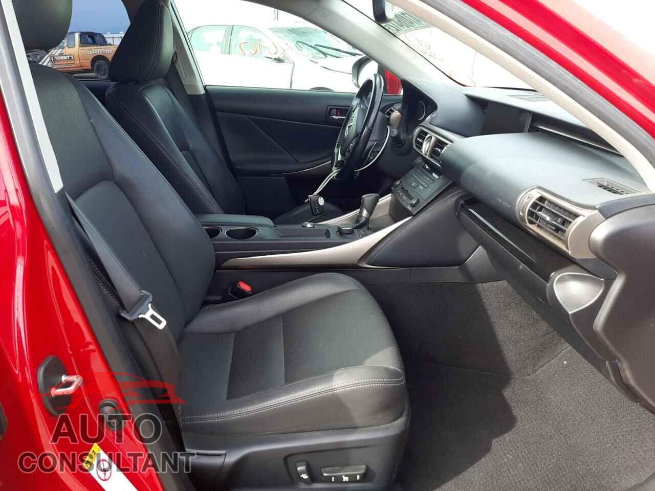 LEXUS IS 2016 - JTHBA1D26G5006582