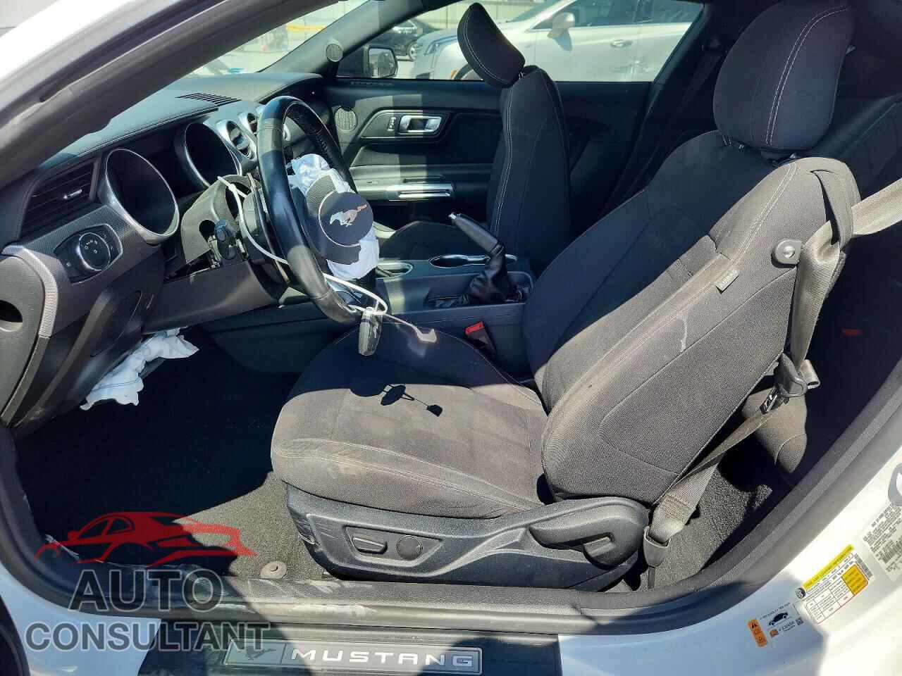 FORD MUSTANG 2021 - 1FA6P8CF2M5126184