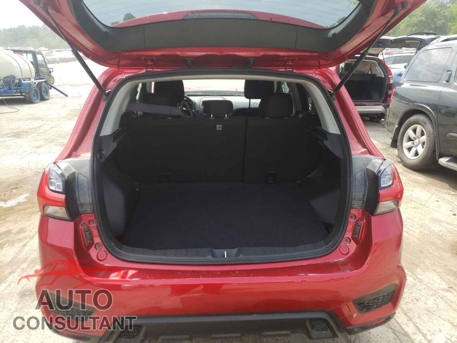 MITSUBISHI OUTLANDER 2020 - JA4AR3AU4LU015024