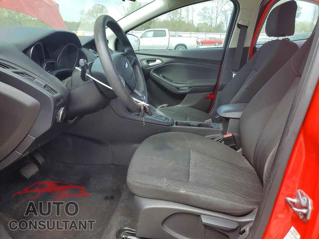 FORD FOCUS 2016 - 1FADP3K24GL235173