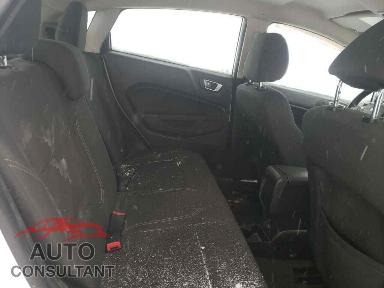 FORD FIESTA 2014 - 3FADP4EJ3EM143931