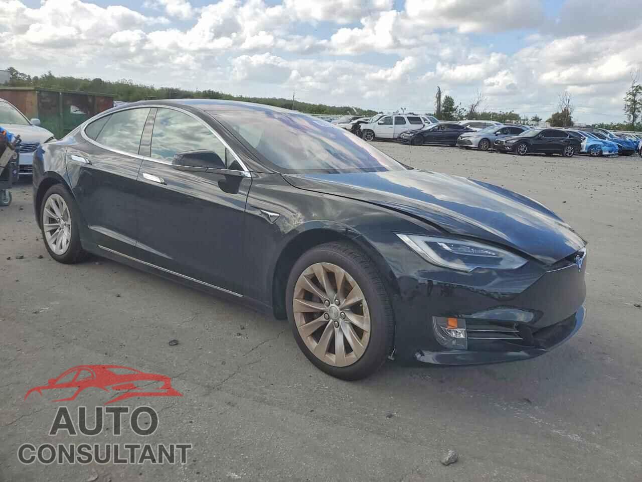TESLA MODEL S 2017 - 5YJSA1E11HF182012