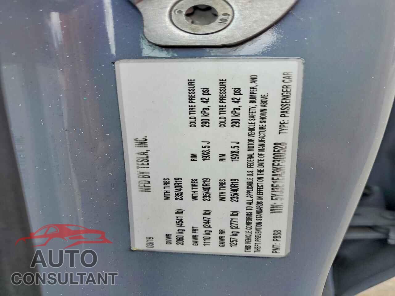 TESLA MODEL 3 2019 - 5YJ3E1EA3KF300528
