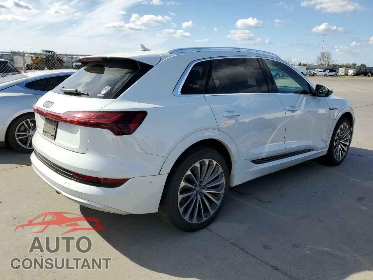 AUDI E-TRON 2019 - WA1VABGE8KB024130
