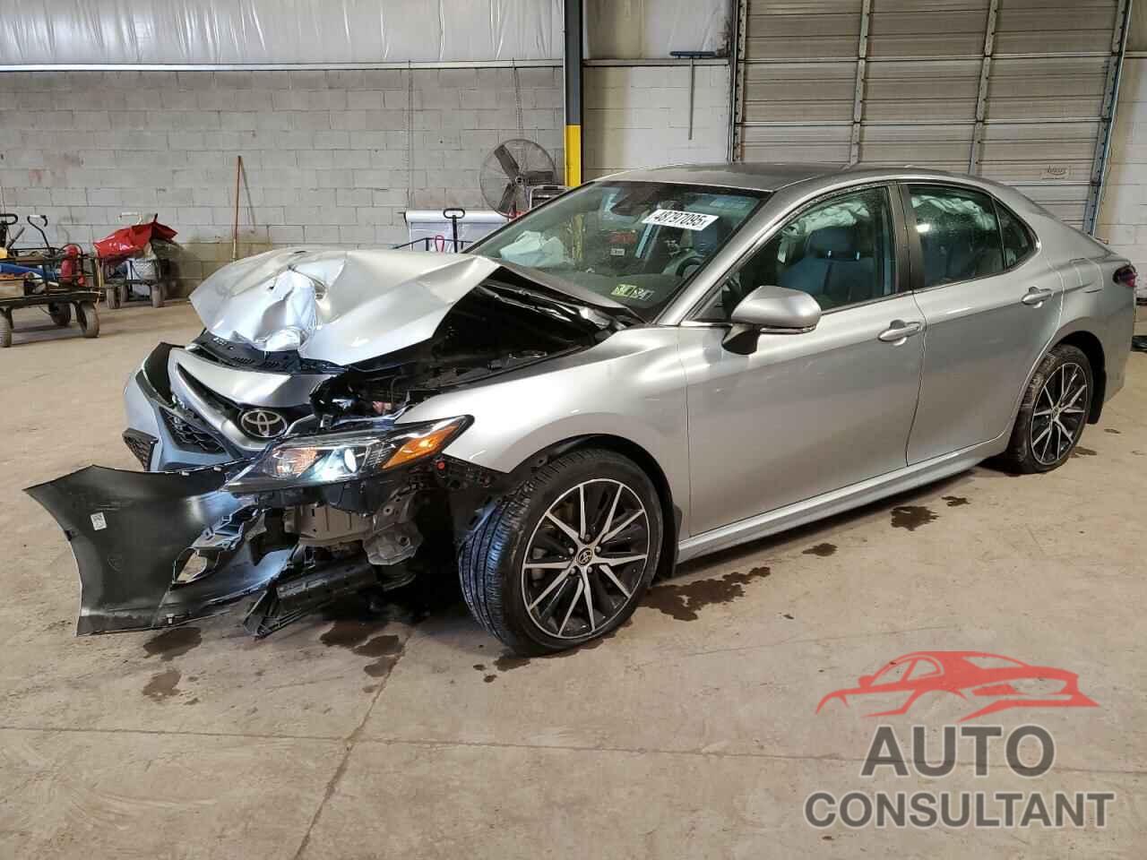 TOYOTA CAMRY 2022 - 4T1G11AK8NU645153