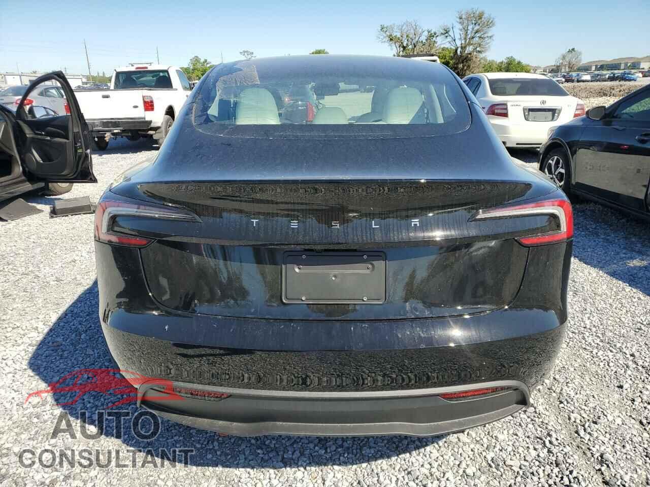 TESLA MODEL 3 2025 - 5YJ3E1EA5SF941776