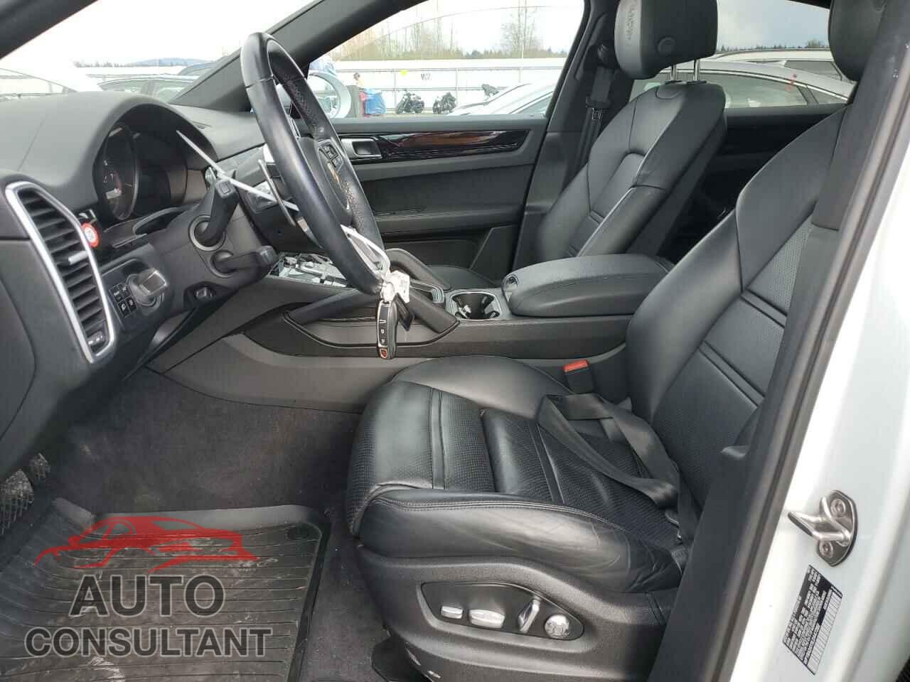 PORSCHE CAYENNE 2020 - WP1BA2AY3LDA47282