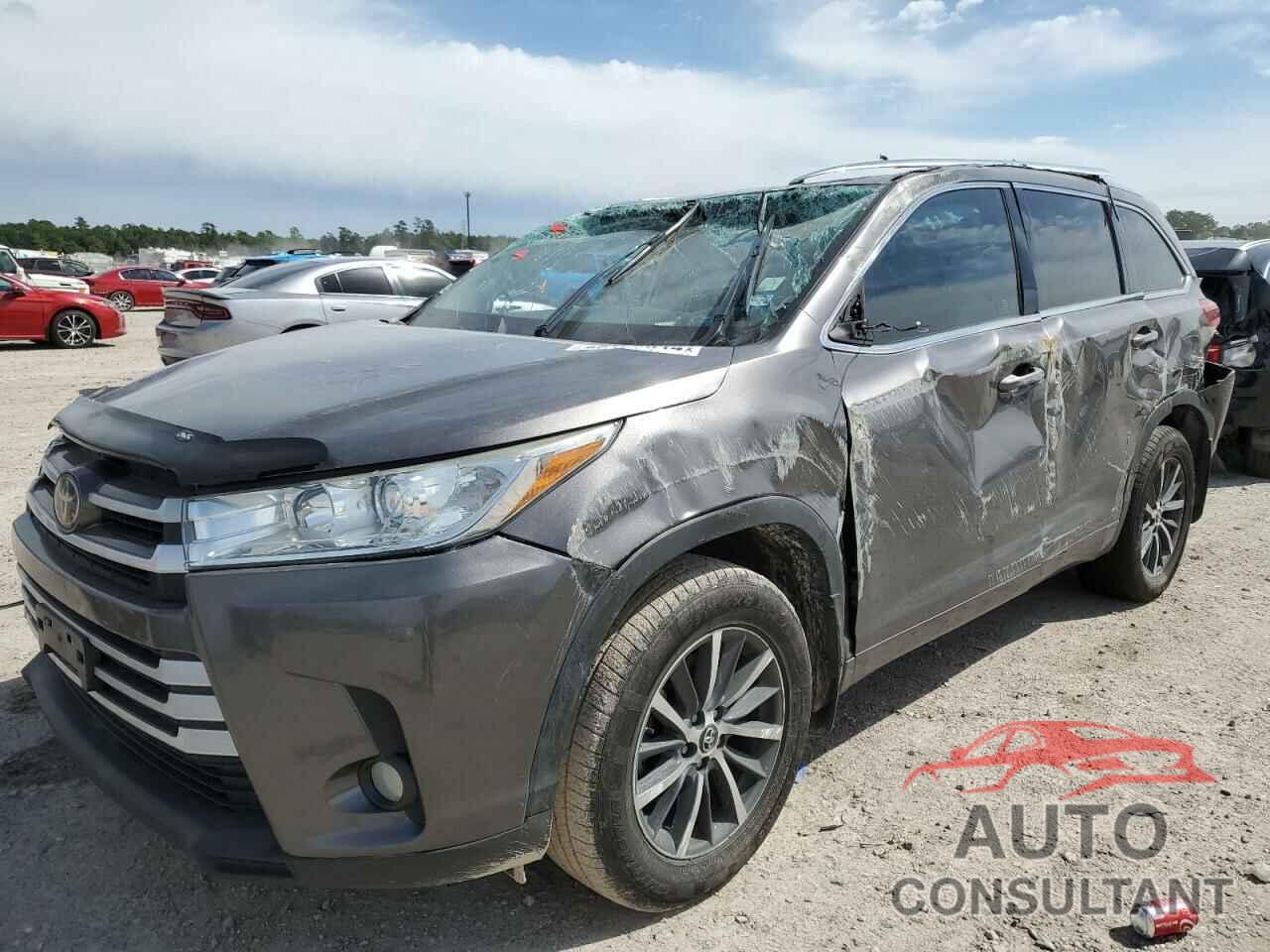 TOYOTA HIGHLANDER 2018 - 5TDKZRFH6JS533789