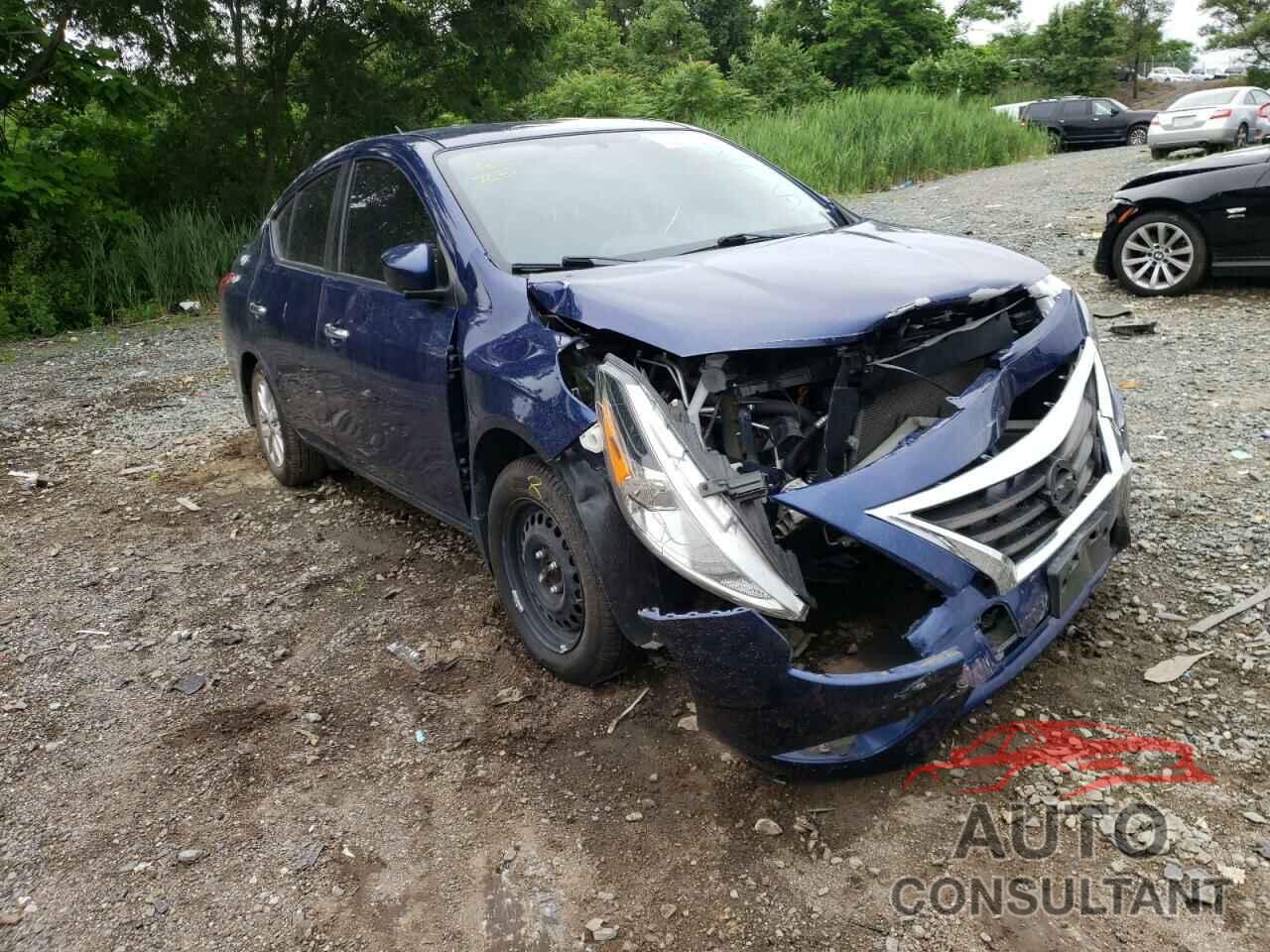 NISSAN VERSA 2019 - 3N1CN7AP4KL818200