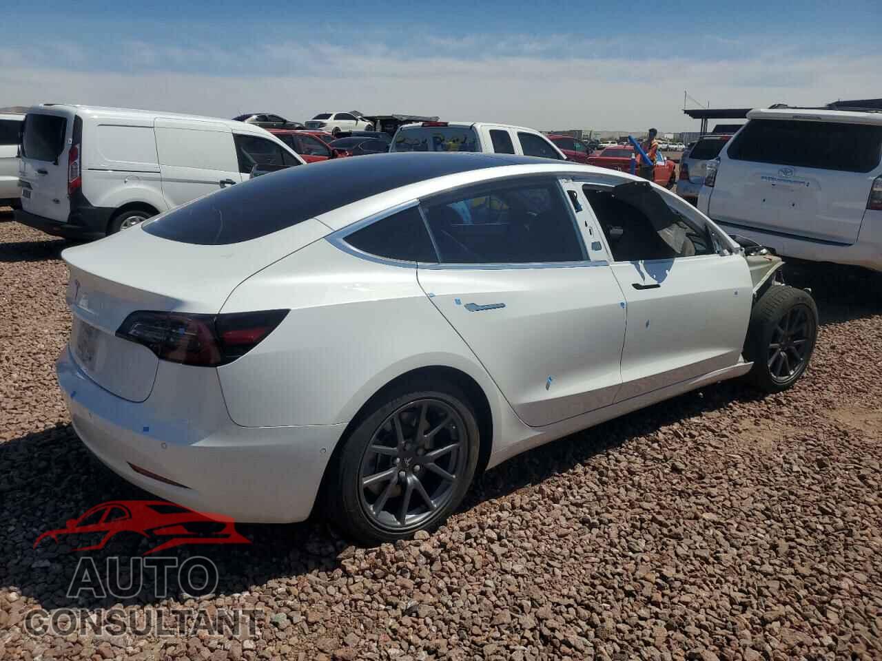 TESLA MODEL 3 2018 - 5YJ3E1EA0JF053290