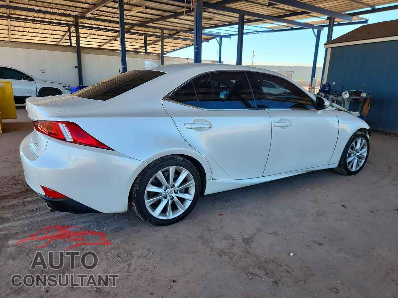 LEXUS IS 2016 - JTHBA1D21G5011429
