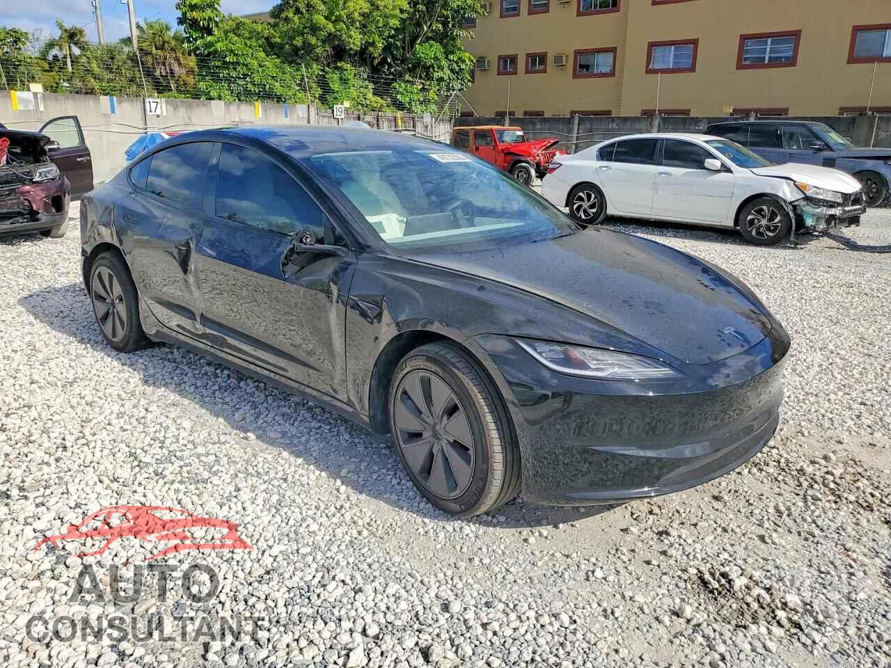 TESLA MODEL 3 2025 - 5YJ3E1EA4SF978365