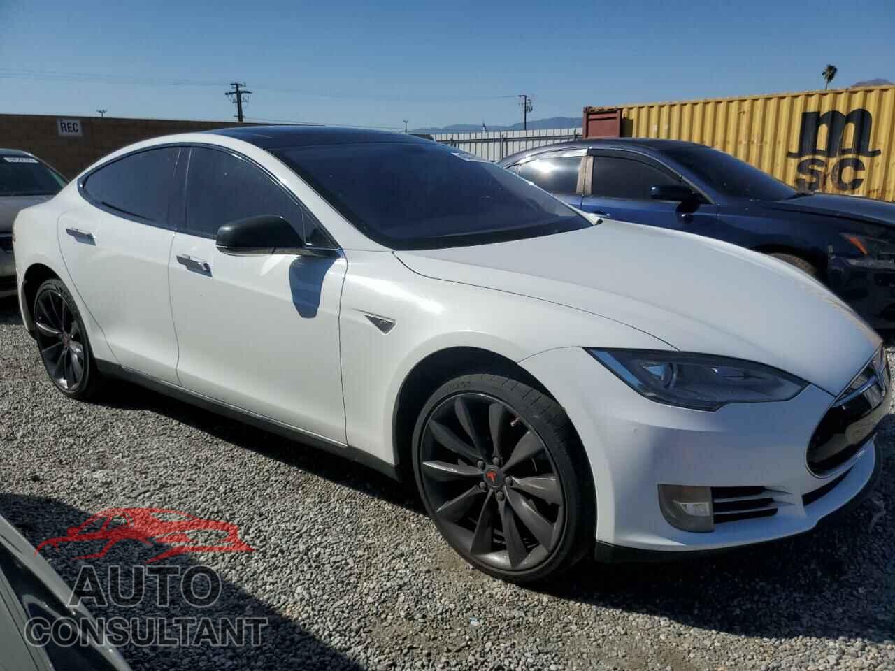 TESLA MODEL S 2013 - 5YJSA1DP9DFP07057