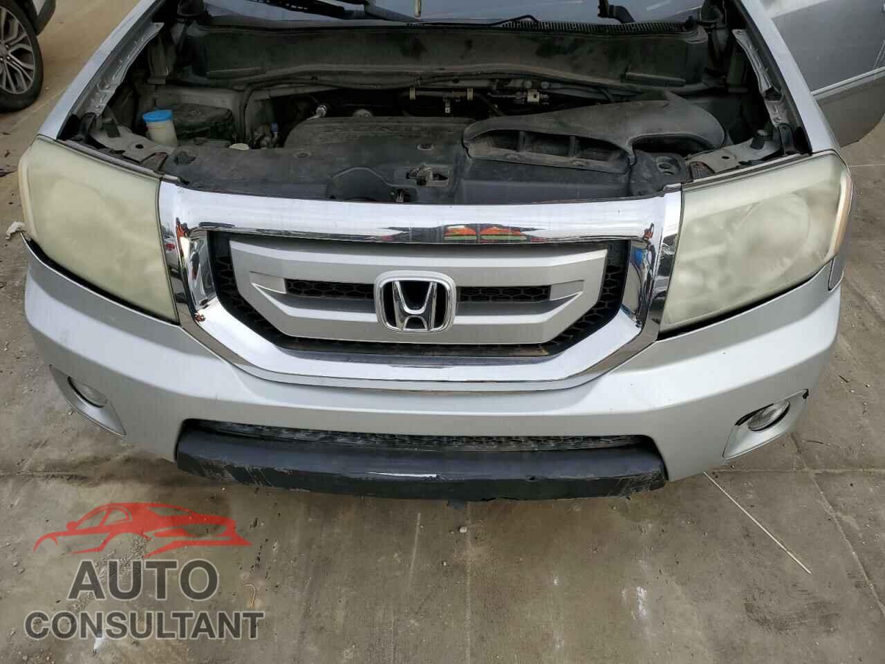 HONDA PILOT 2011 - 5FNYF3H51BB005215
