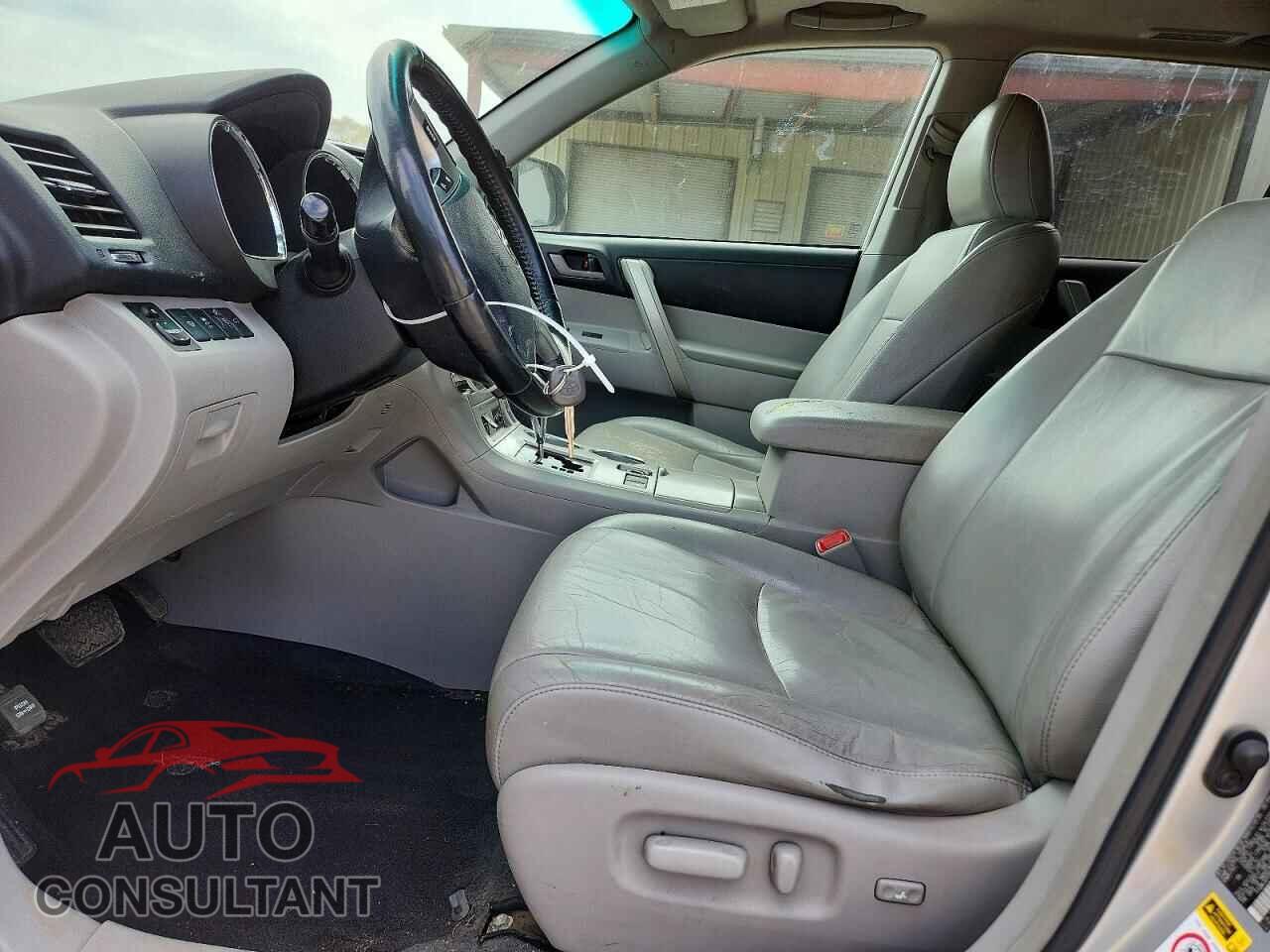 TOYOTA HIGHLANDER 2011 - 5TDBK3EH1BS072764