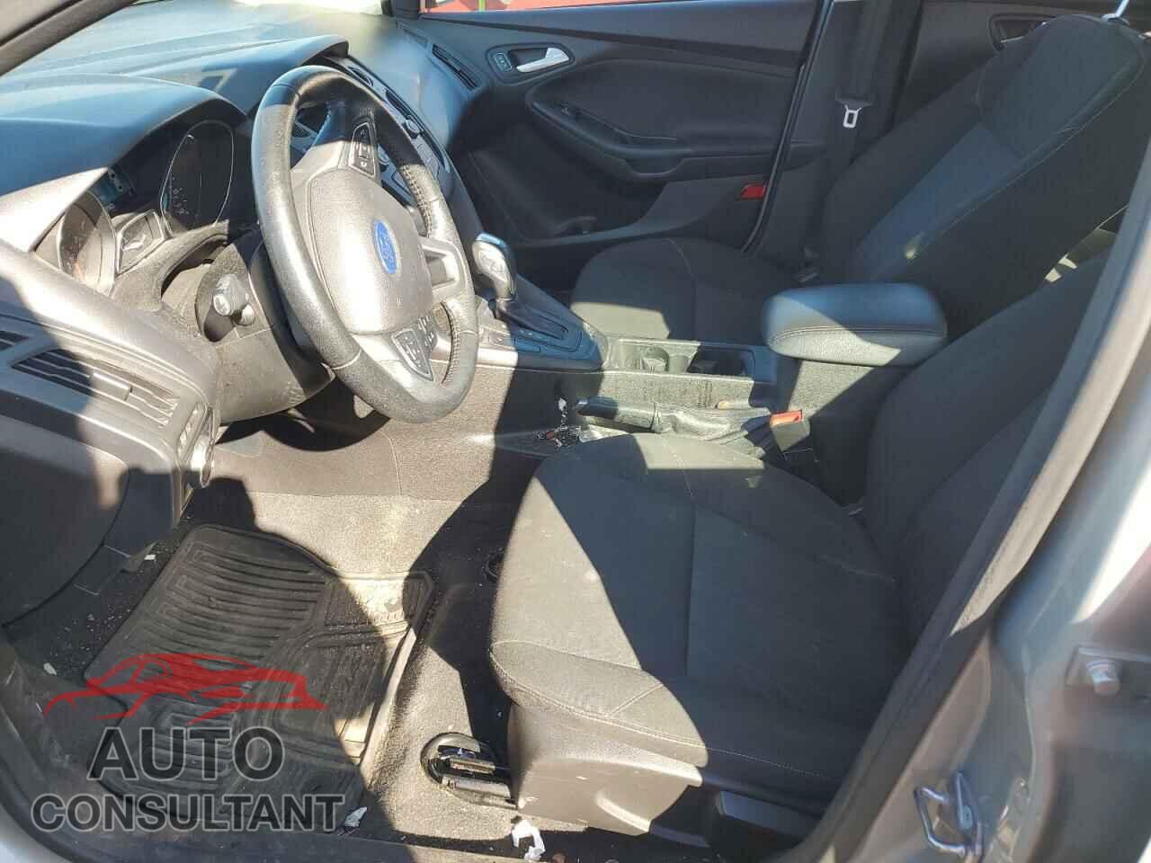 FORD FOCUS 2015 - 1FADP3F28FL292677
