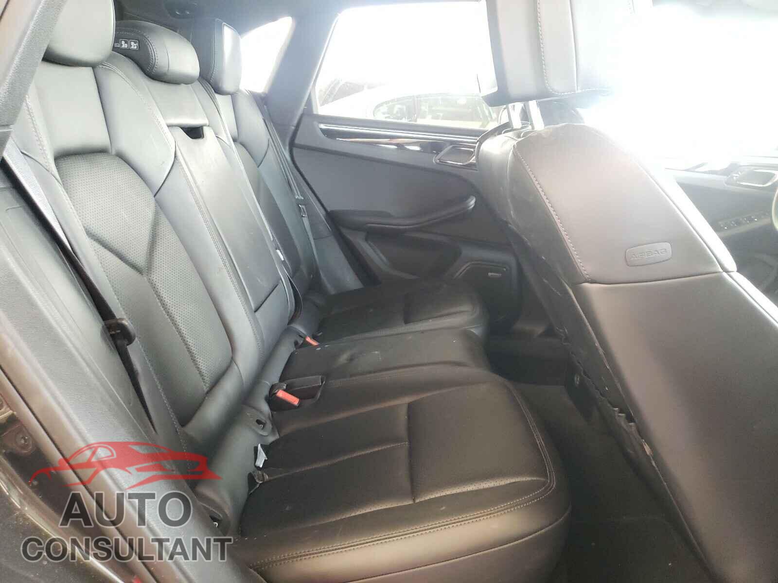 PORSCHE MACAN 2018 - WP1AA2A56JLB08497