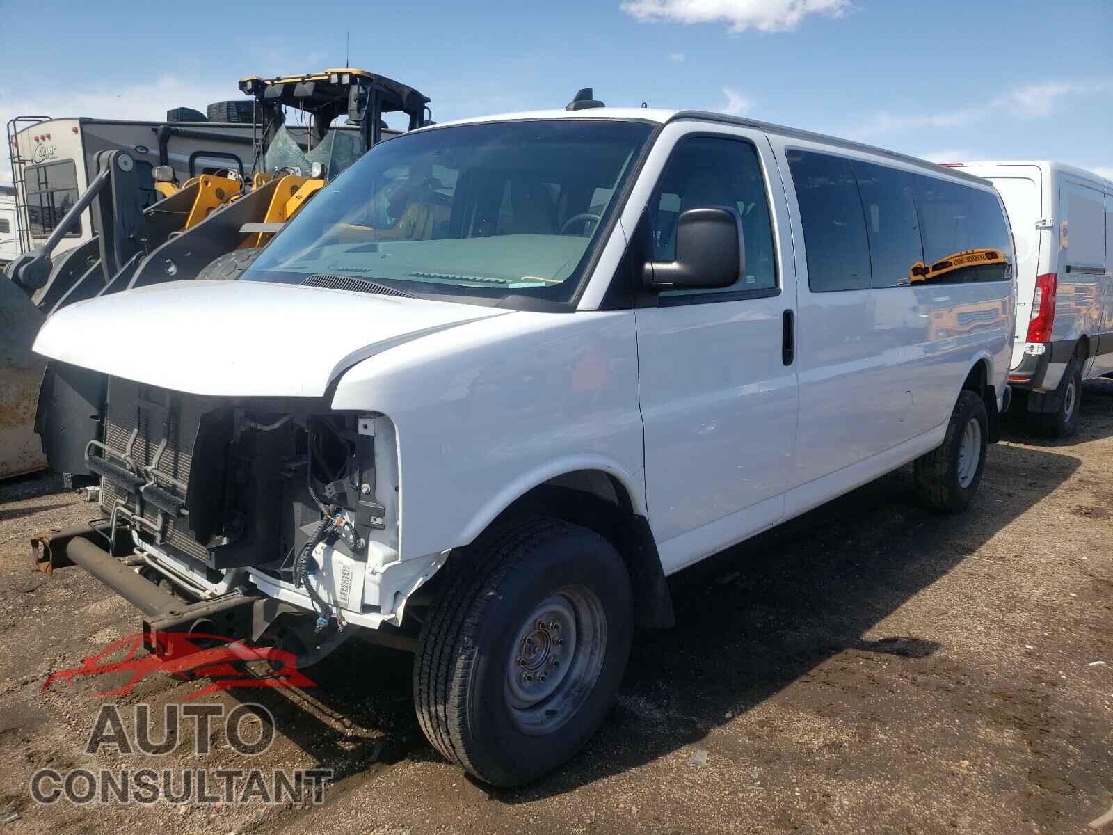CHEVROLET EXPRESS 2017 - 1GAZGPFG0H1271042