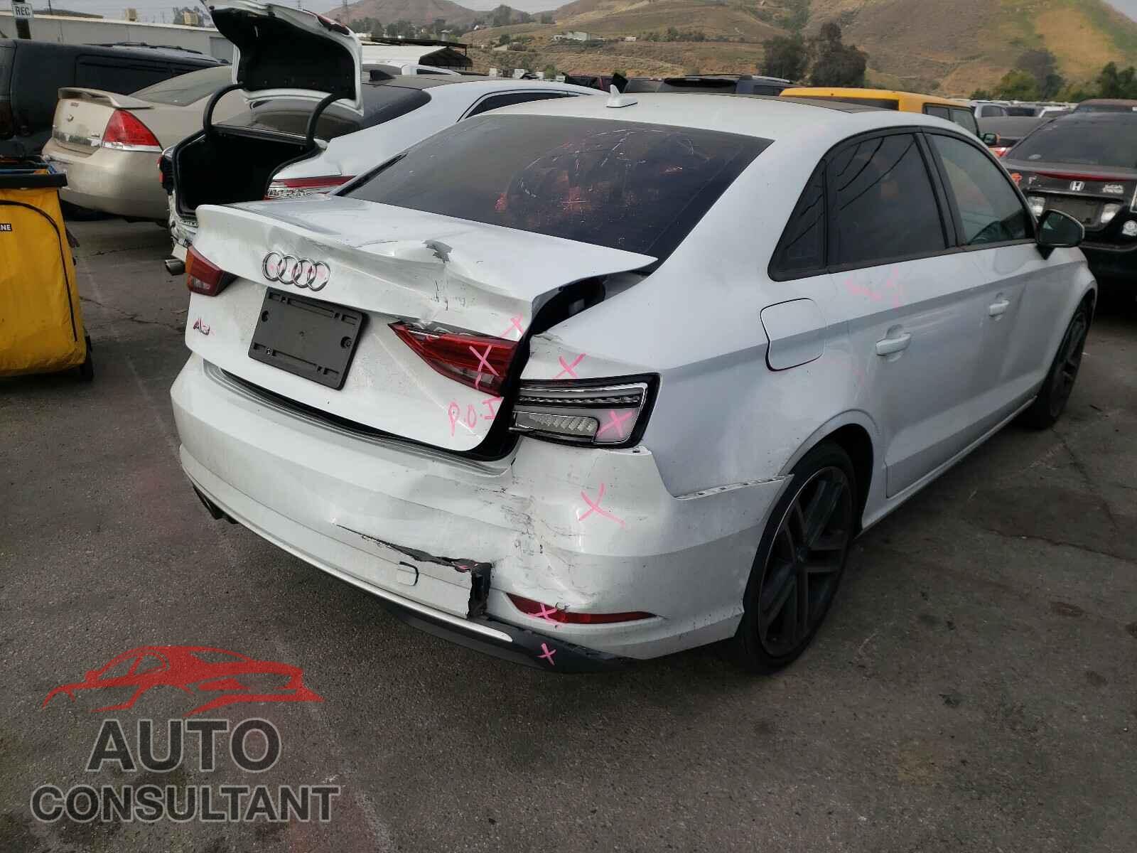 AUDI A3 2017 - WAUAUGFF6H1039983