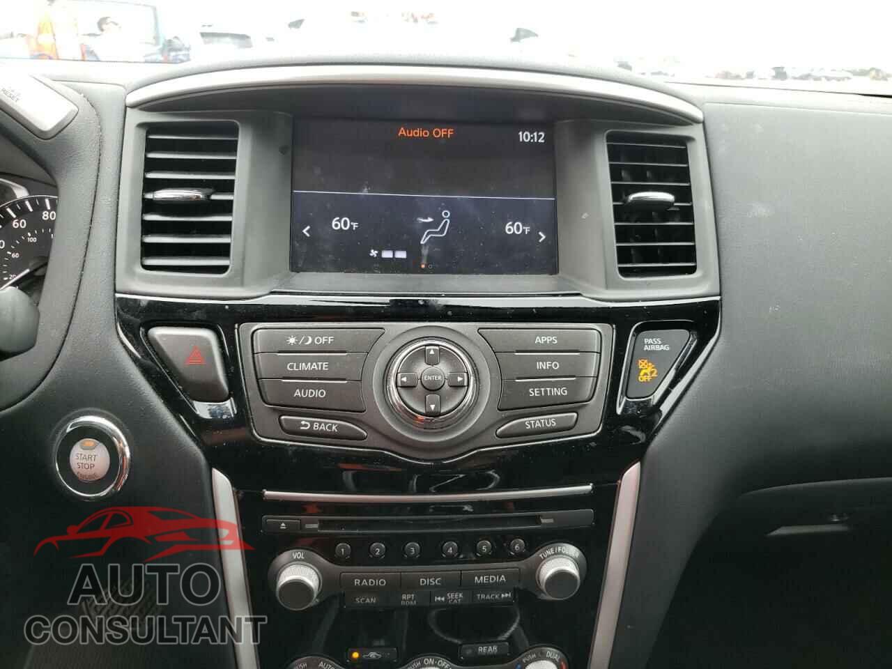 NISSAN PATHFINDER 2017 - 5N1DR2MM0HC690063