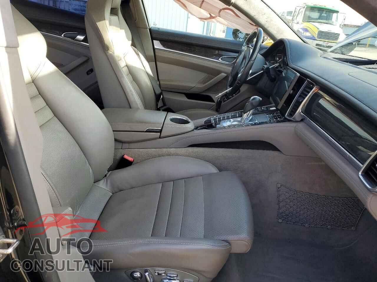 PORSCHE PANAMERA 2012 - WP0AC2A79CL090481