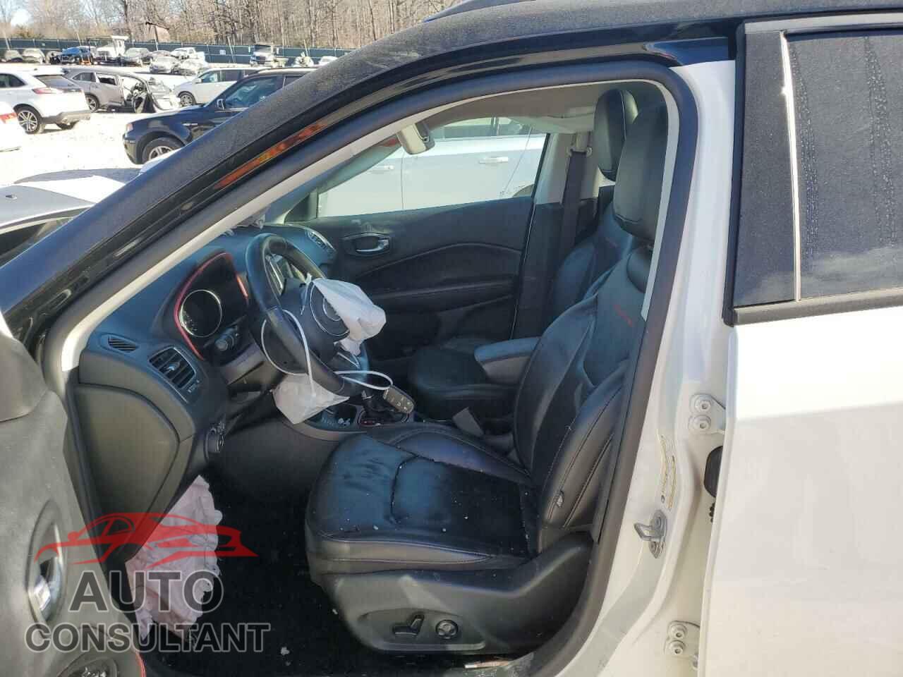 JEEP COMPASS 2019 - 3C4NJDDB0KT759906