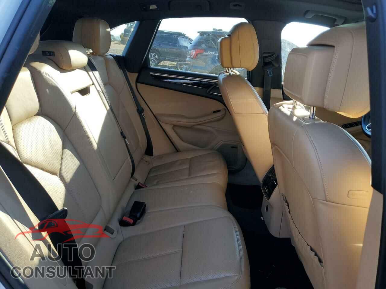 PORSCHE MACAN 2017 - WP1AB2A5XHLB15735