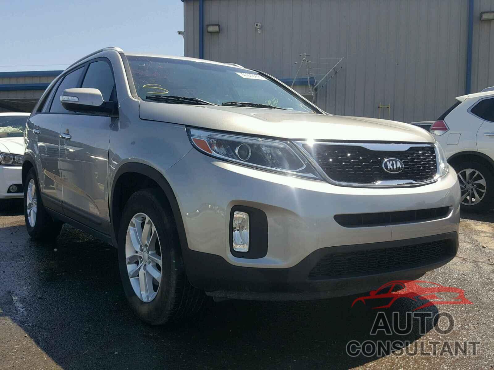KIA SORENTO LX 2015 - 5XYKT3A6XFG569705