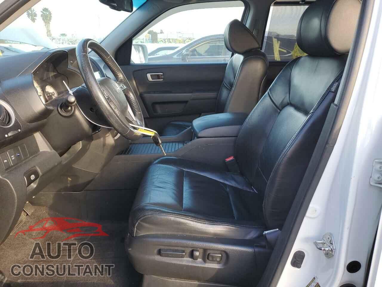 HONDA PILOT 2011 - 5FNYF3H9XBB039592