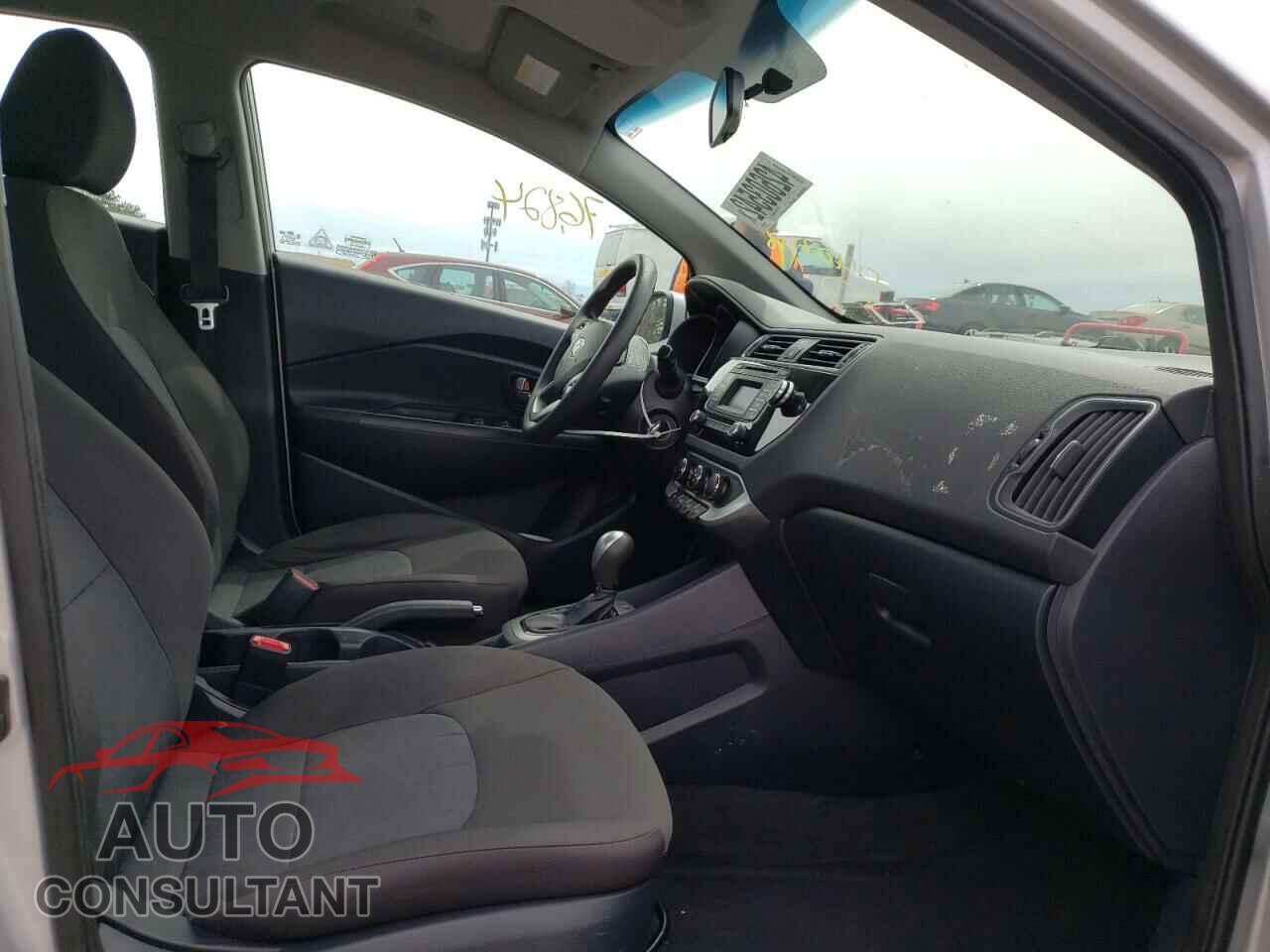 KIA RIO 2017 - KNADM4A37H6040748