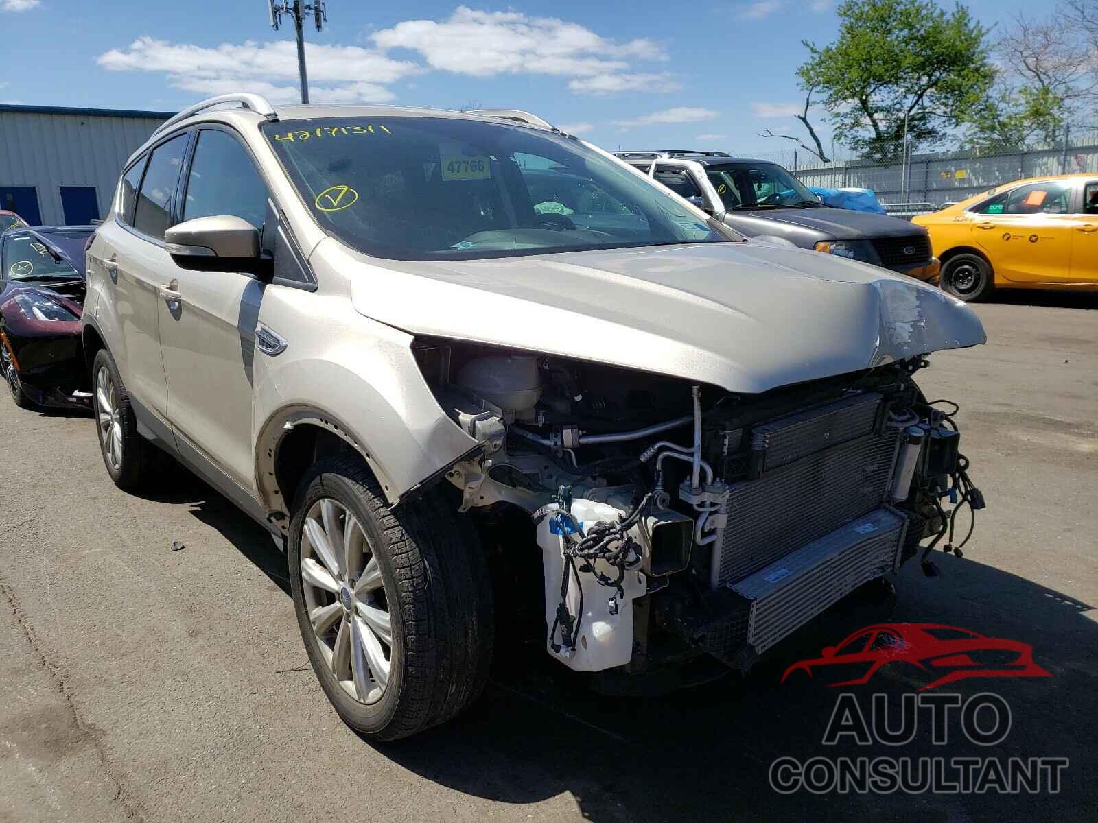 FORD ESCAPE 2018 - 1FMCU9J9XJUD53421