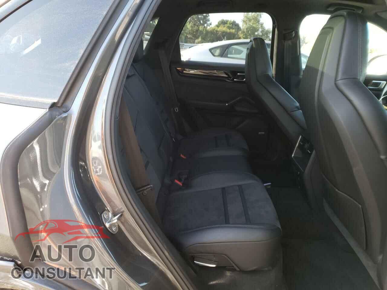 PORSCHE CAYENNE 2021 - WP1AG2AY2MDA33885