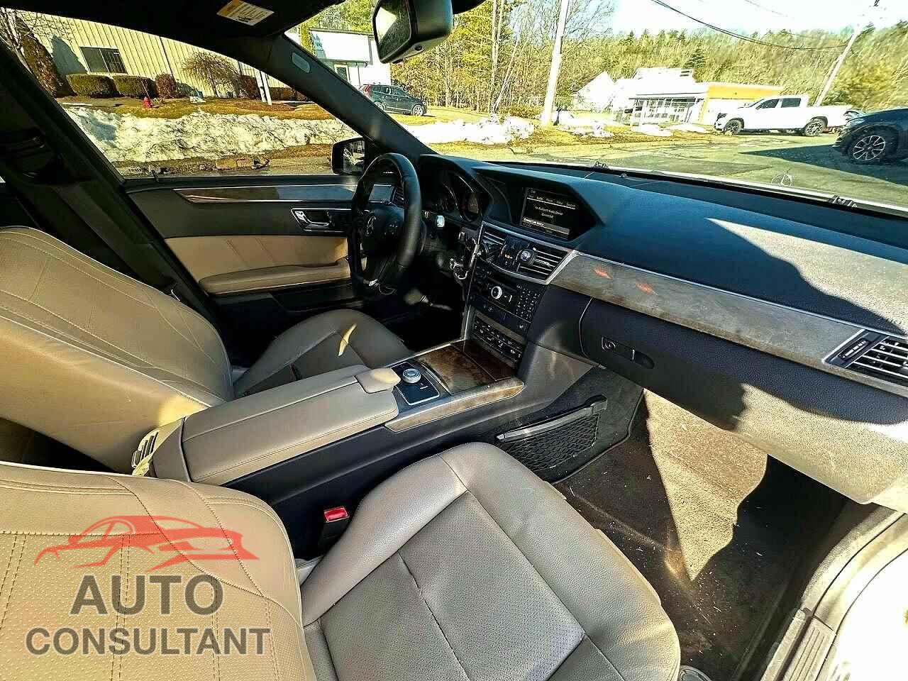 MERCEDES-BENZ E-CLASS 2010 - WDDHF8HB2AA120888