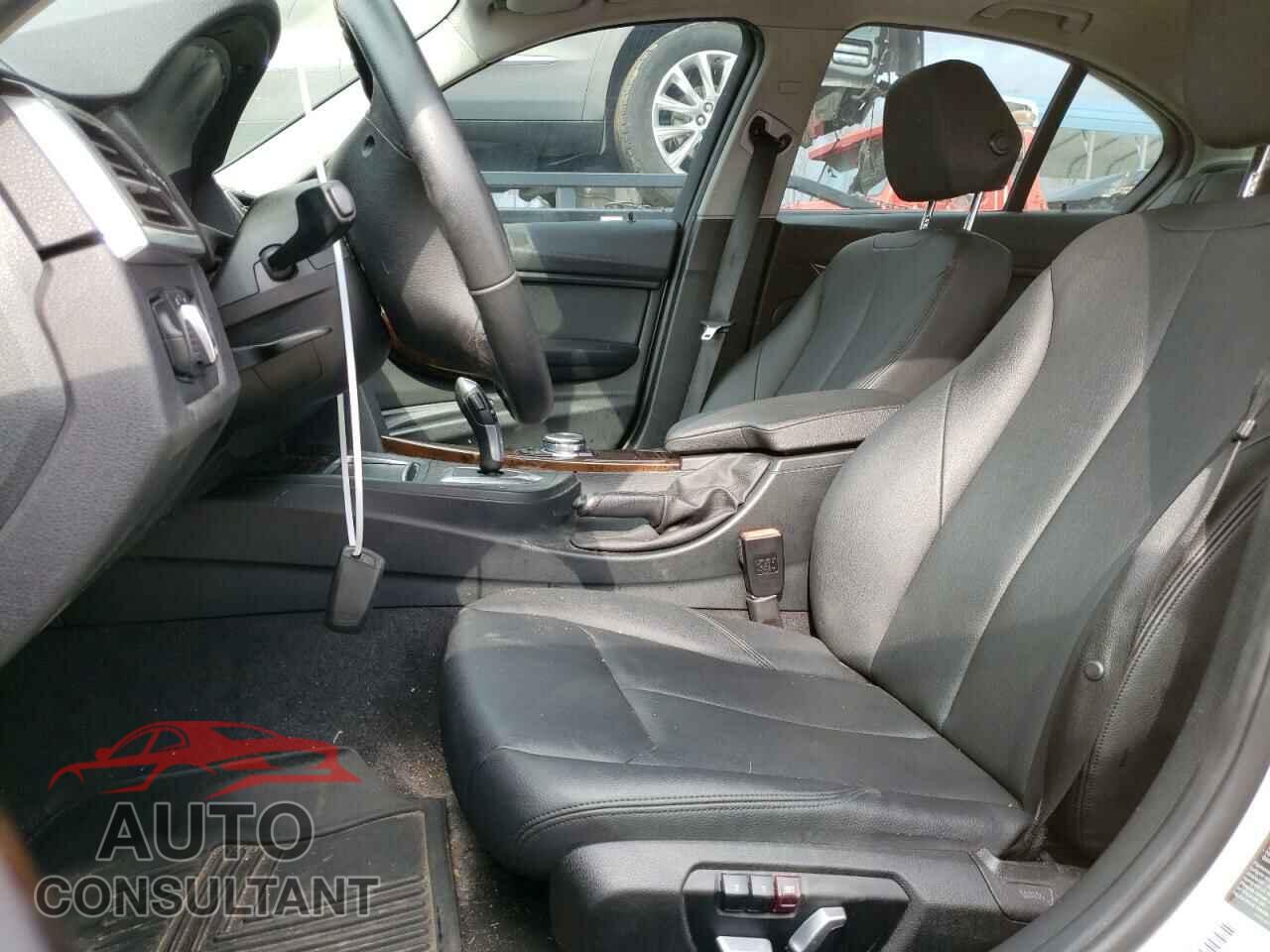 BMW 3 SERIES 2016 - WBA8E5G57GNU19718
