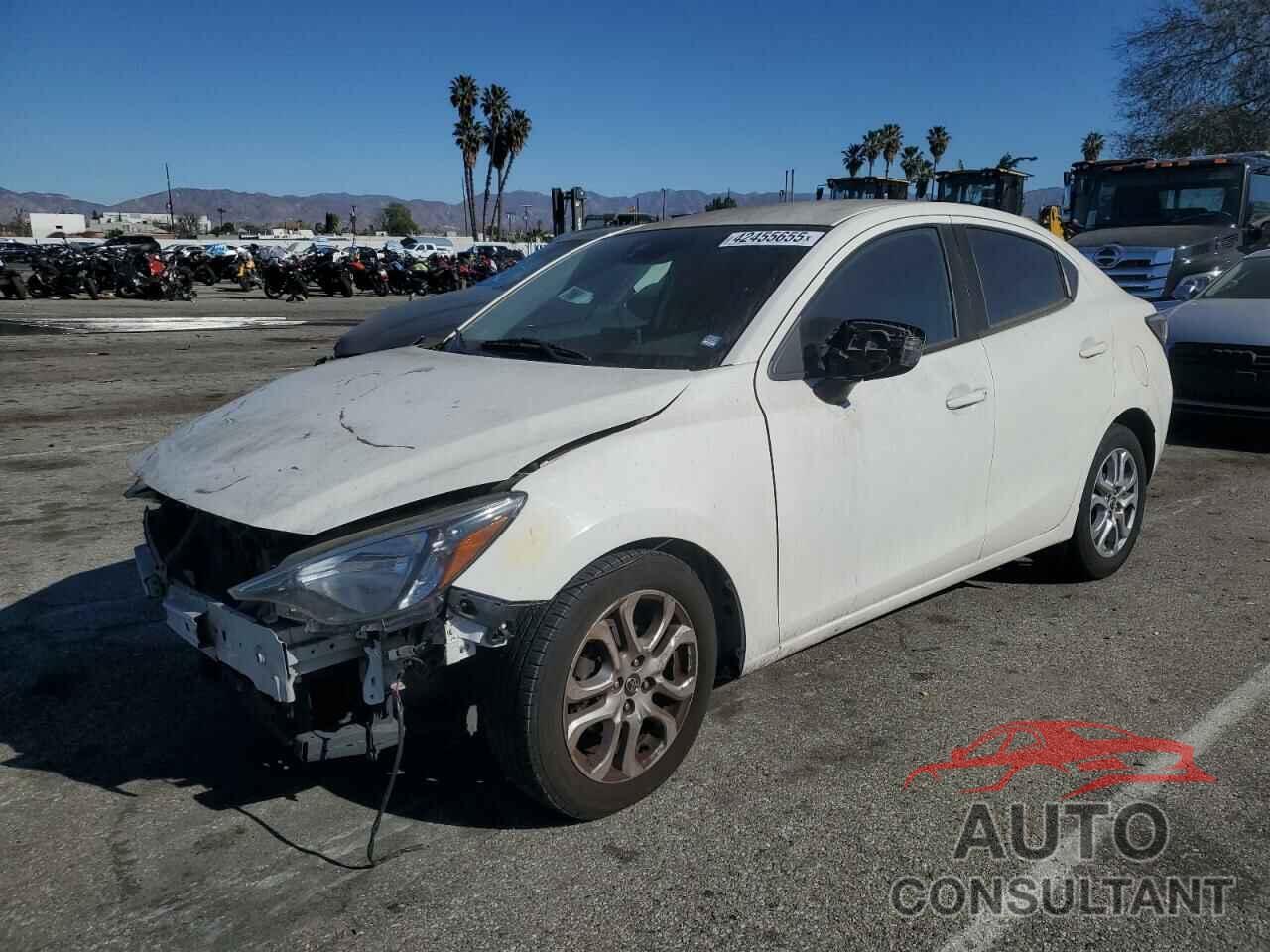 TOYOTA YARIS 2017 - 3MYDLBYV9HY187228