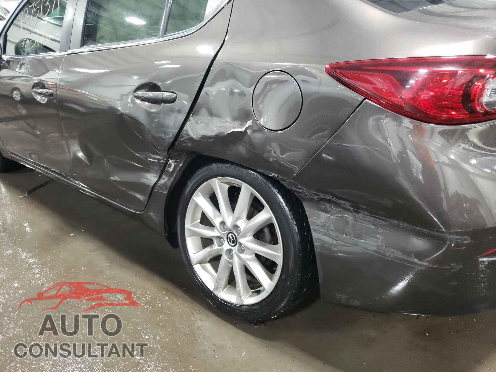 MAZDA 3 2017 - 3MZBN1V7XHM118374