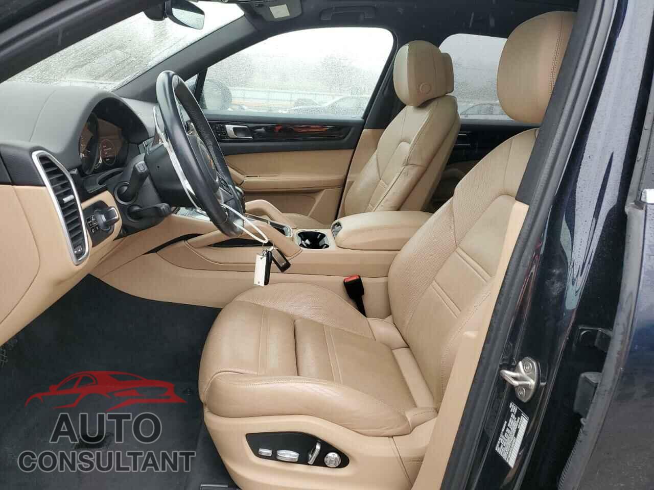 PORSCHE CAYENNE 2020 - WP1AA2AY2LDA09537